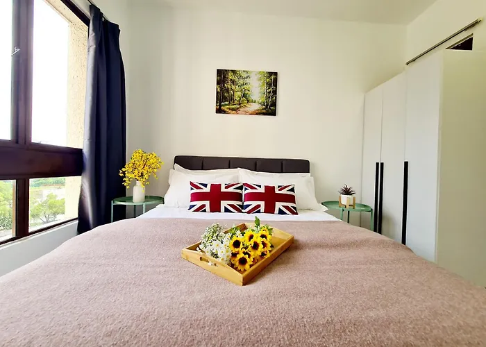 Affordable Stay Near Tropicana Thomson Hospital Kota Damansara Segi Giza Mall Tropicana Mall Ikea The Curve One Utama Ml