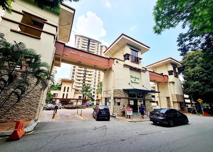 Affordable Stay Near Tropicana Thomson Hospital Kota Damansara Segi Giza Mall Tropicana Mall Ikea The Curve One Utama Ml